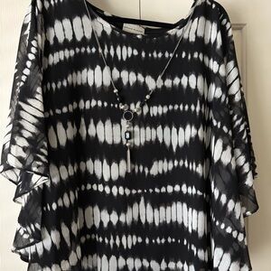 Alfred Dunner Black and White Patterned Blouse